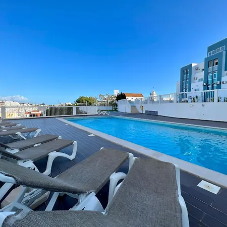 Cosy 1-br Central Apt In Old Town - Steps From The Sea & Amenities