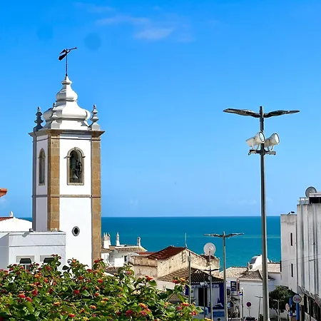 Cosy 1-br Central Apt In Old Town - Steps From The Sea & Amenities Apartment Albufeira