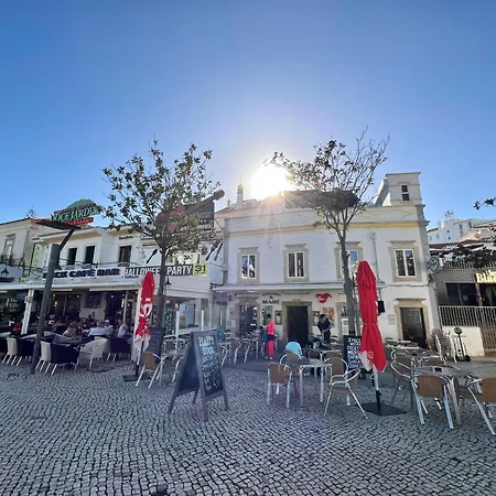 Cosy 1-br Central Apt In Old Town - Steps From The Sea & Amenities شقة