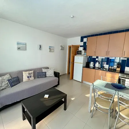 Apartamento Cosy 1-br Central Apt In Old Town - Steps From The Sea & Amenities